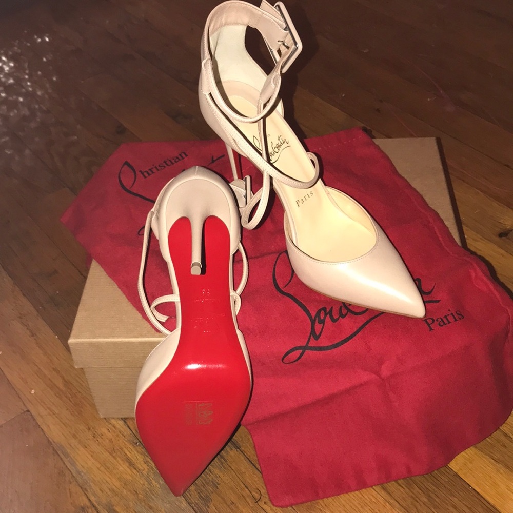 Christian Louboutin - Picture 4 of 4